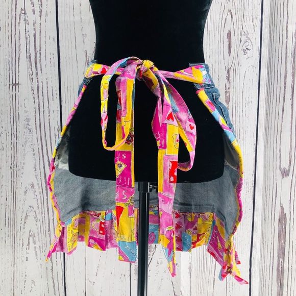 New Handmade Kitchen Jean Apron Ruffled - Picture 2 of 3